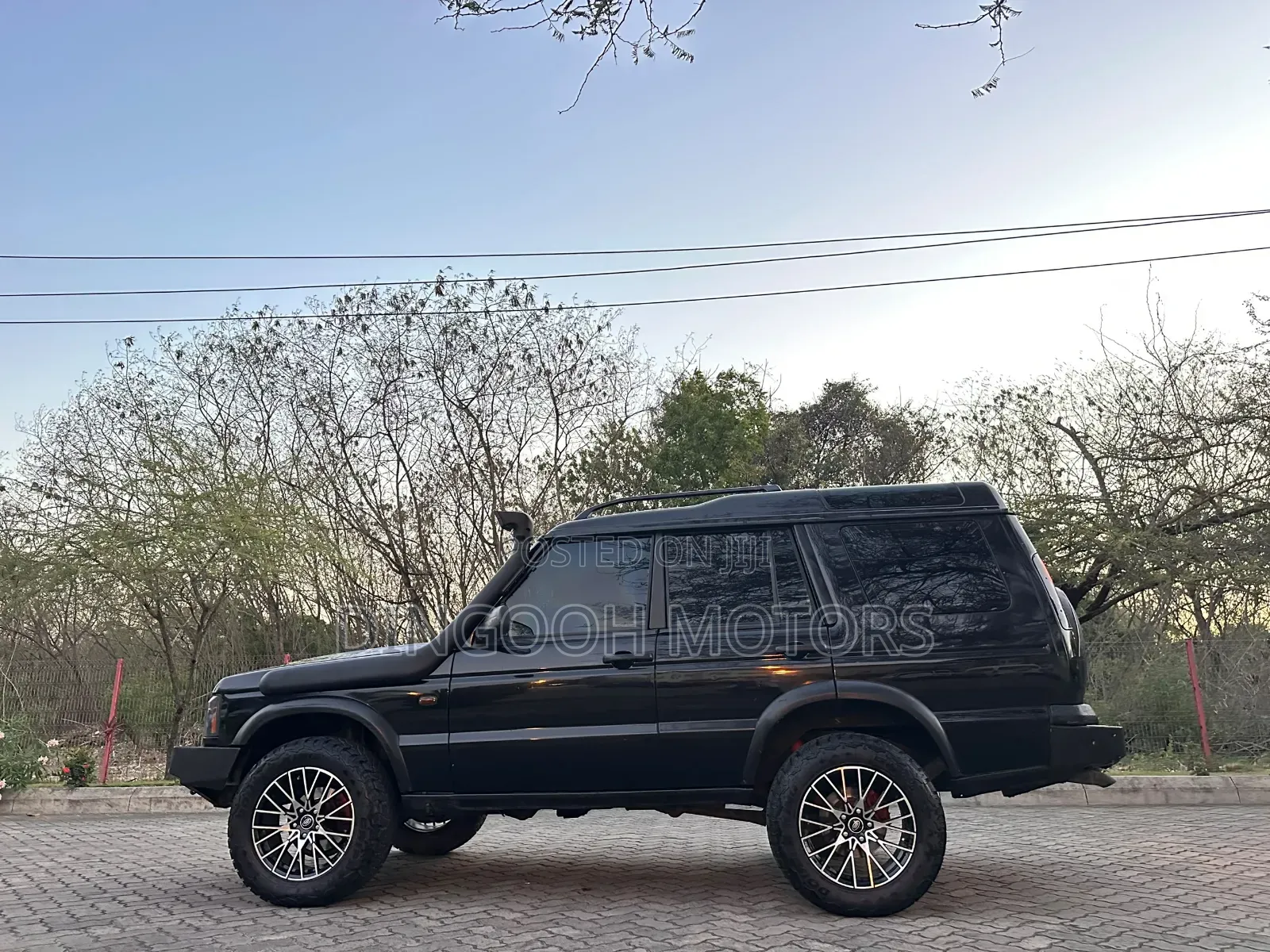 Land Rover Discovery Base AWD 1995 Black