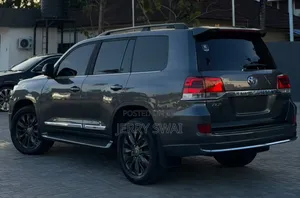 Toyota Land Cruiser 2009 Gray