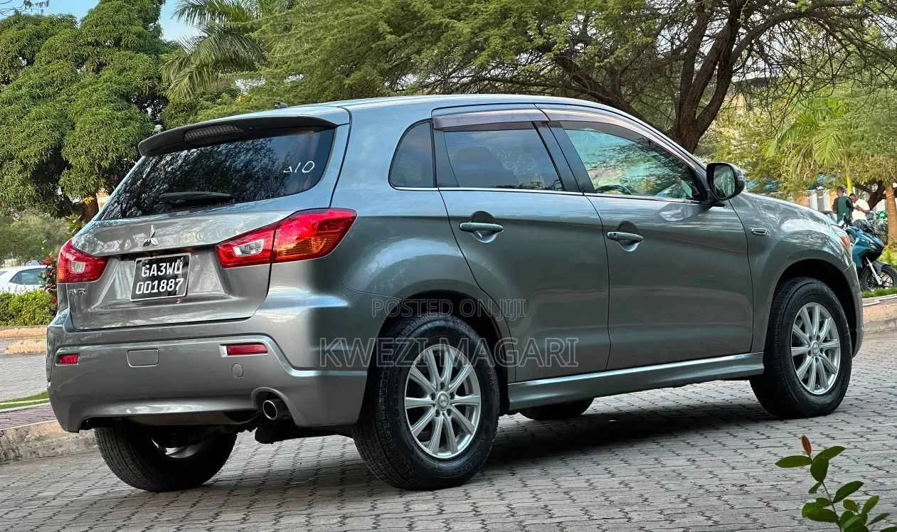Mitsubishi RVR 2.0 2011 Gray