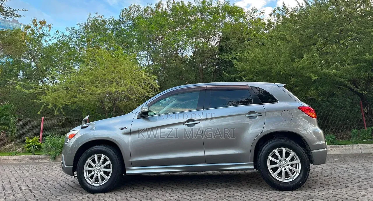 Mitsubishi RVR 2.0 2011 Gray