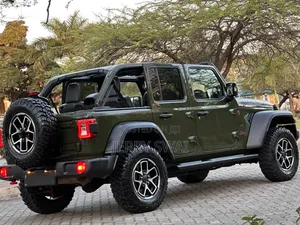 Jeep Wrangler 2024 Green