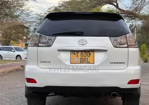 Toyota Harrier 2006 White