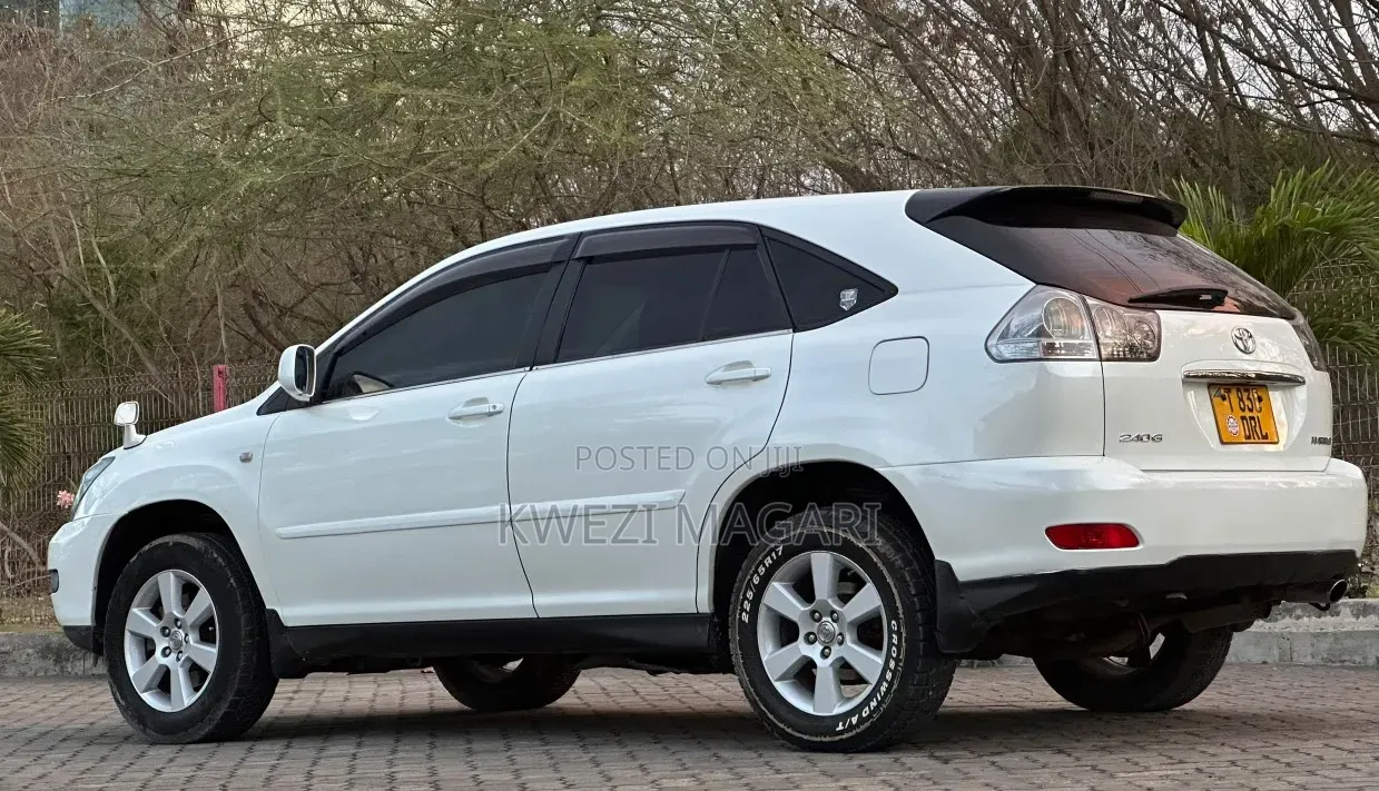 Toyota Harrier 2006 White