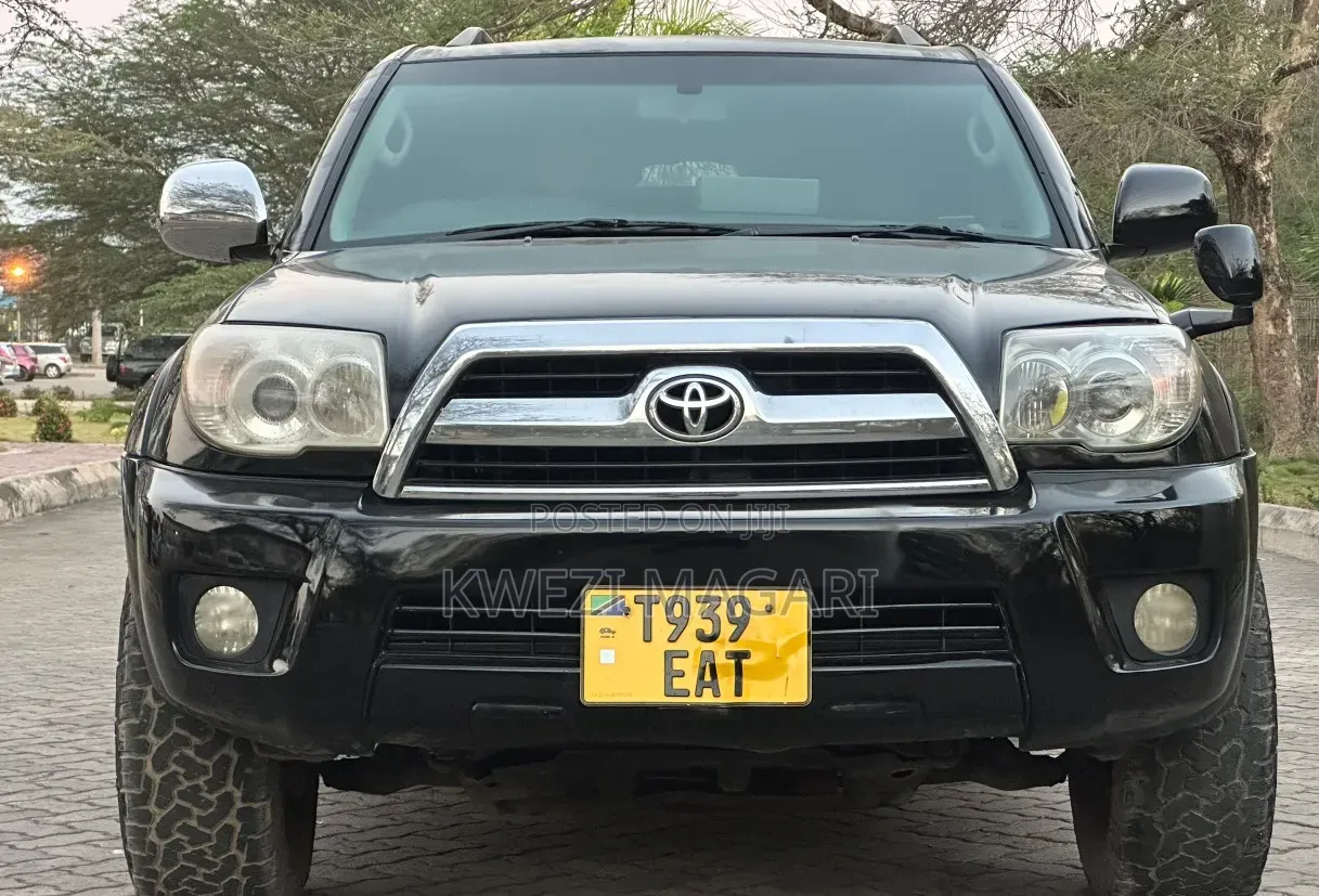Toyota Hilux Surf 2005 Black