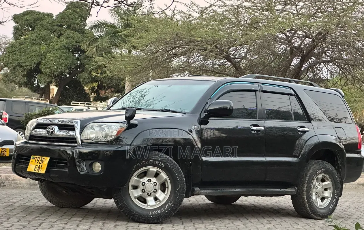 Toyota Hilux Surf 2005 Black