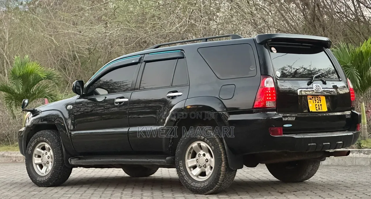 Toyota Hilux Surf 2005 Black