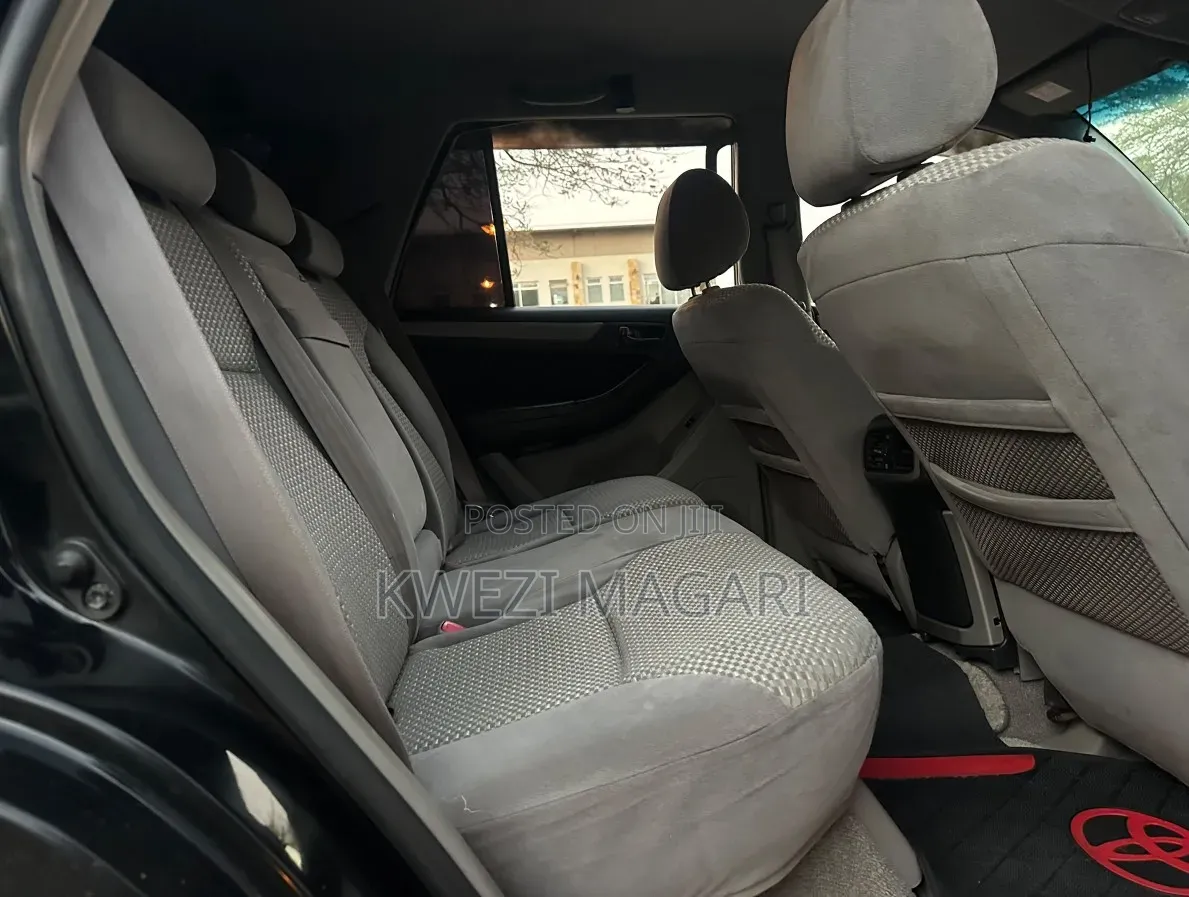 Toyota Hilux Surf 2005 Black