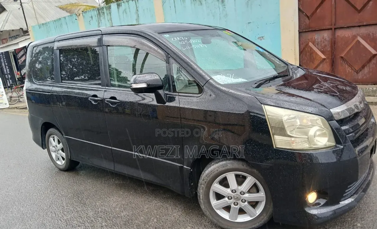 Toyota Noah 2008 Black