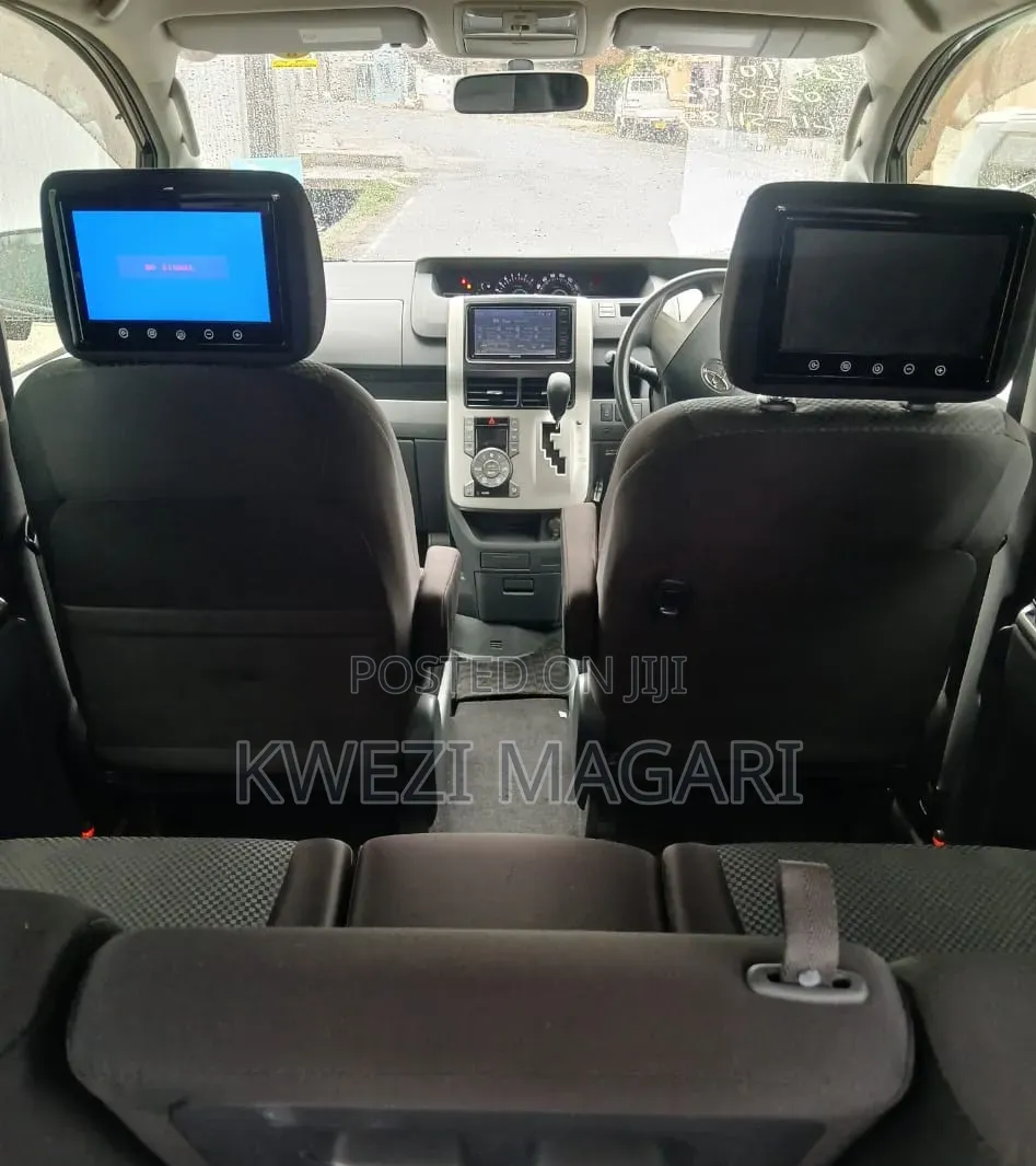 Toyota Noah 2008 Black