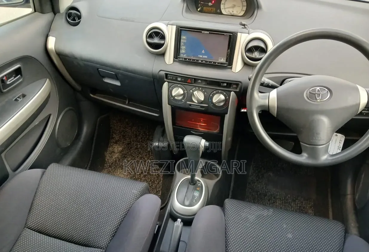 Toyota IST 2004 Blue