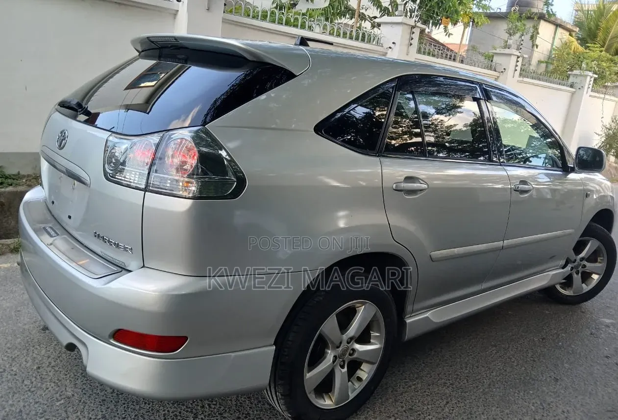 Toyota Harrier 2003 Silver
