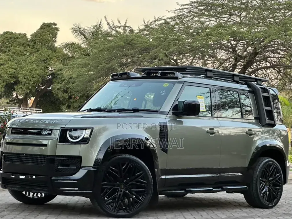 Land Rover Defender 2022 Green