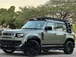 Land Rover Defender 2022 Green