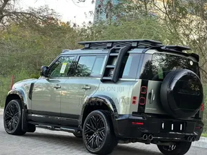 Land Rover Defender 2022 Green
