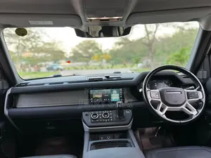 Land Rover Defender 2022 Green