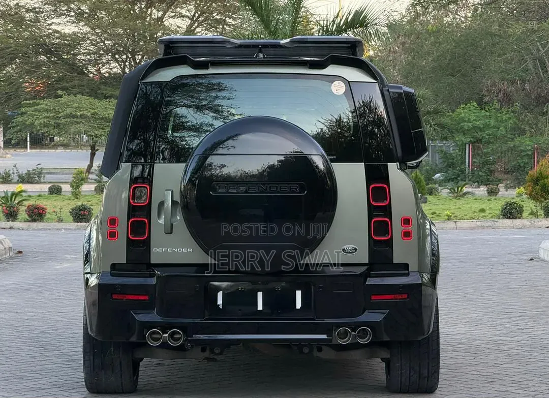 Land Rover Defender 2022 Green