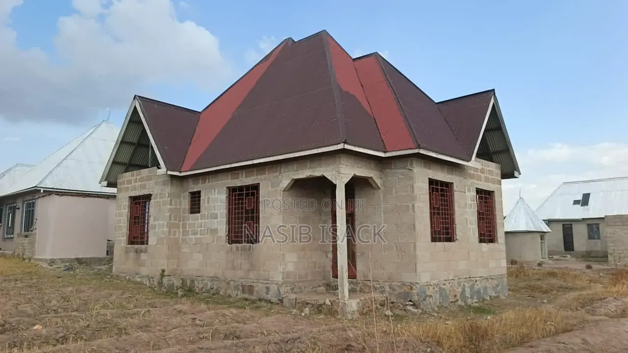 3bdrm House in Usagara for sale