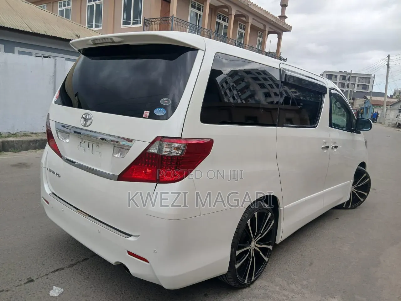 Toyota Alphard 2010 White