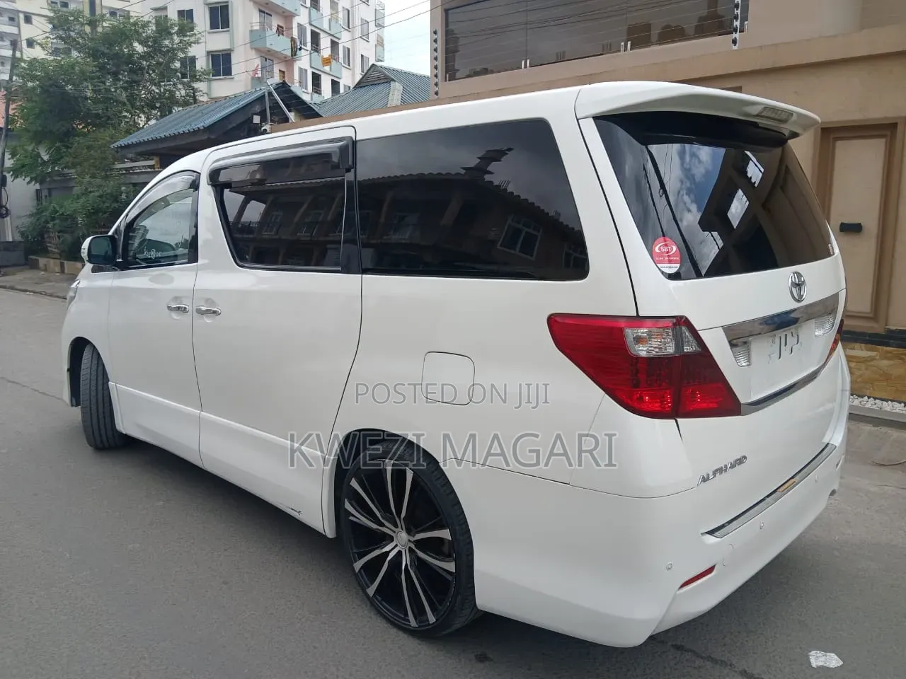 Toyota Alphard 2010 White