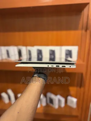Laptop Lenovo IdeaPad 520 8GB Intel Core i5 SSD 256GB