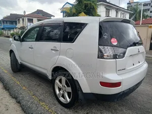 Mitsubishi Outlander 2008 White