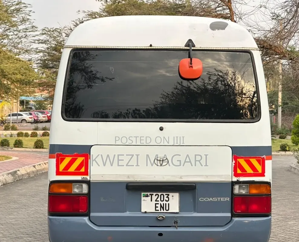 Toyota Coaster 2002 White