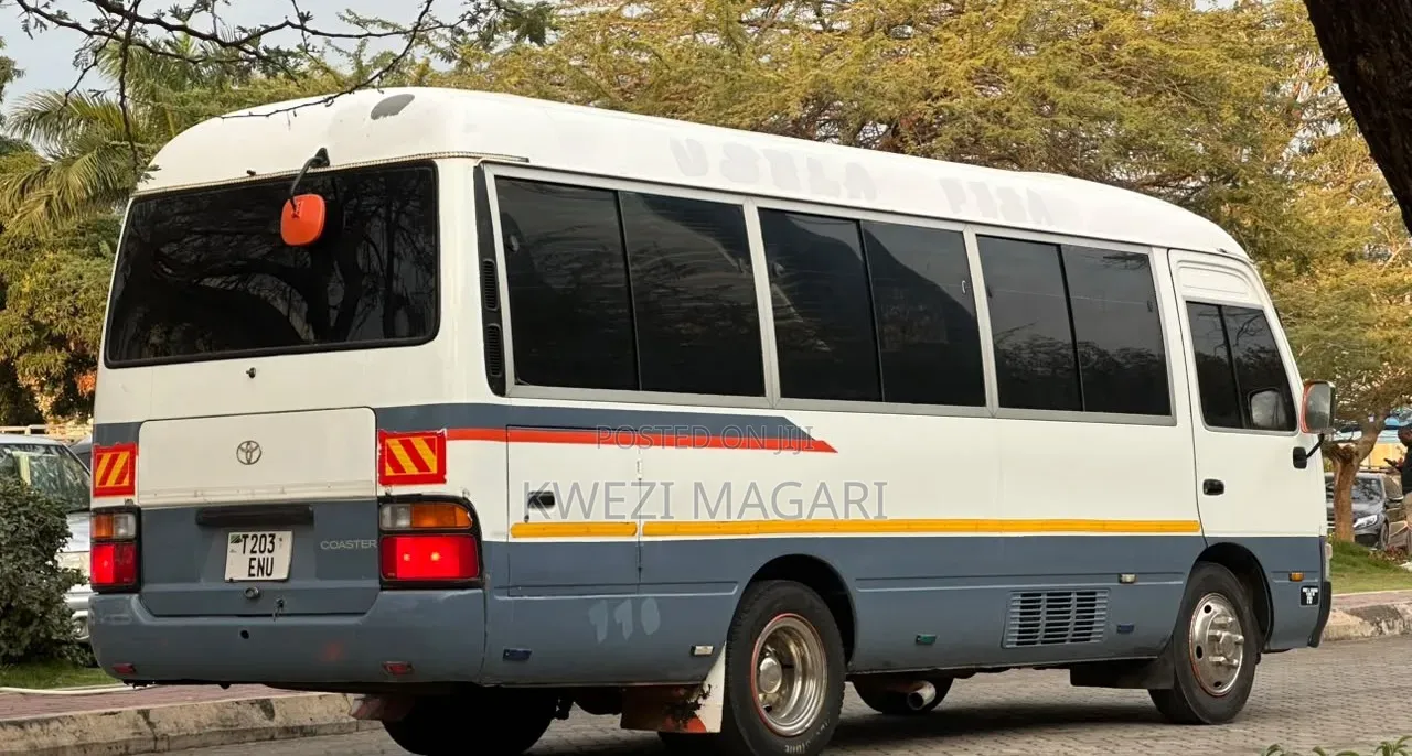 Toyota Coaster 2002 White