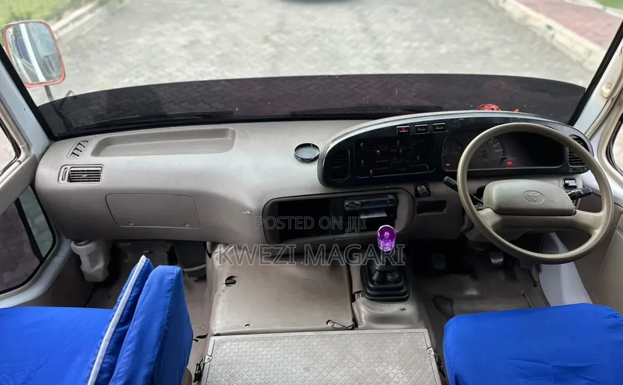 Toyota Coaster 2002 White
