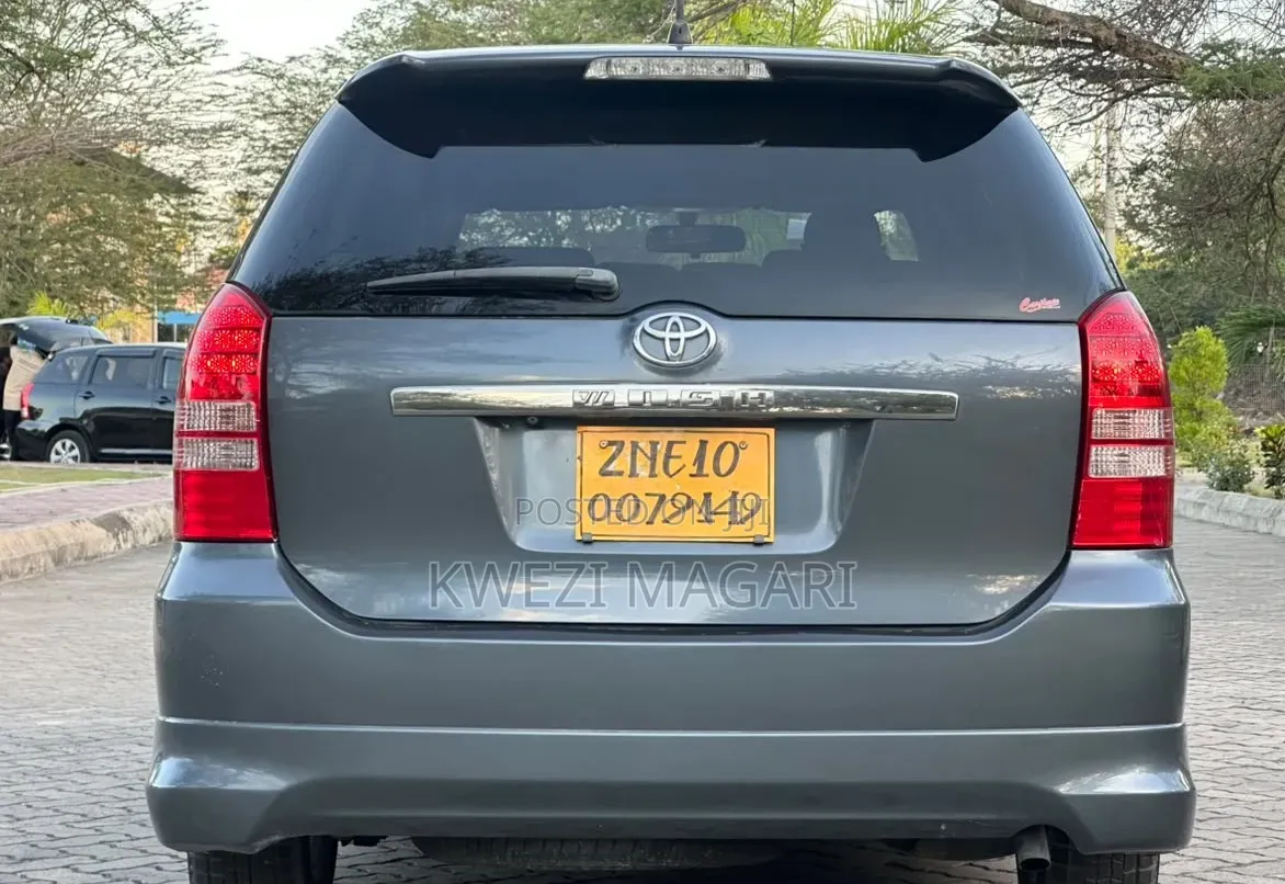 Toyota Wish 2004 Gray