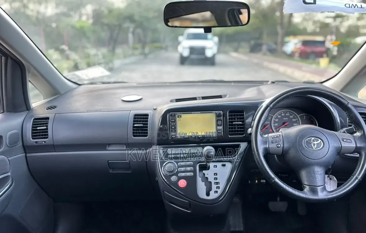 Toyota Wish 2004 Gray