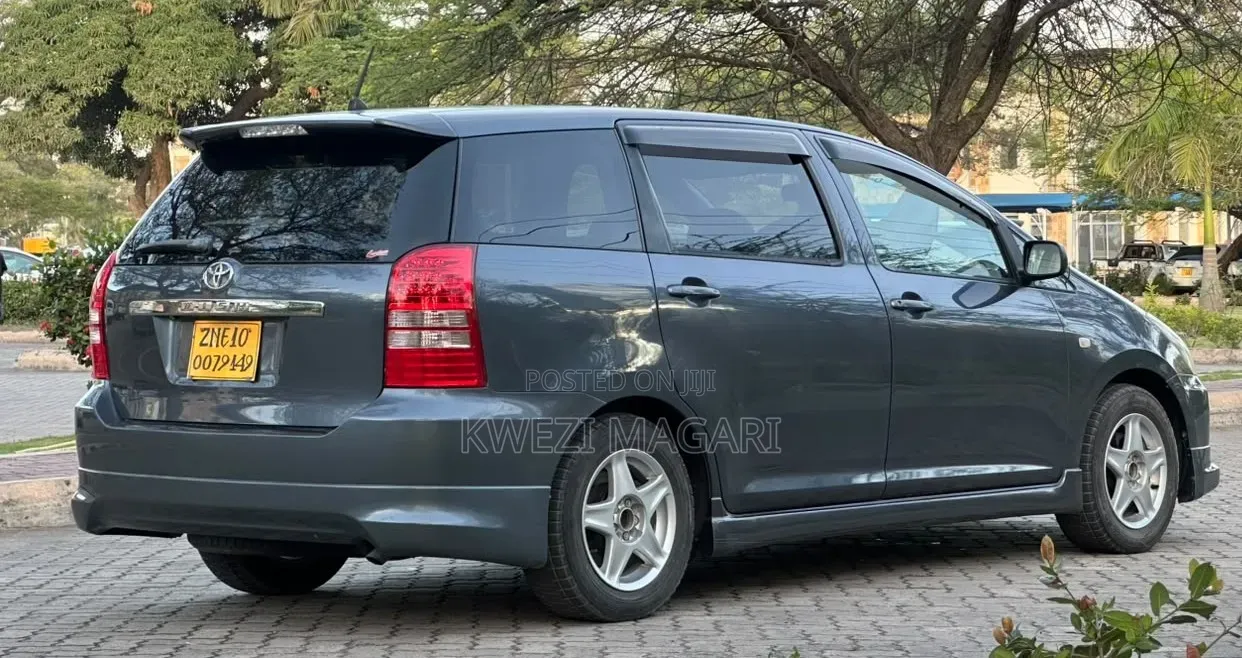 Toyota Wish 2004 Gray