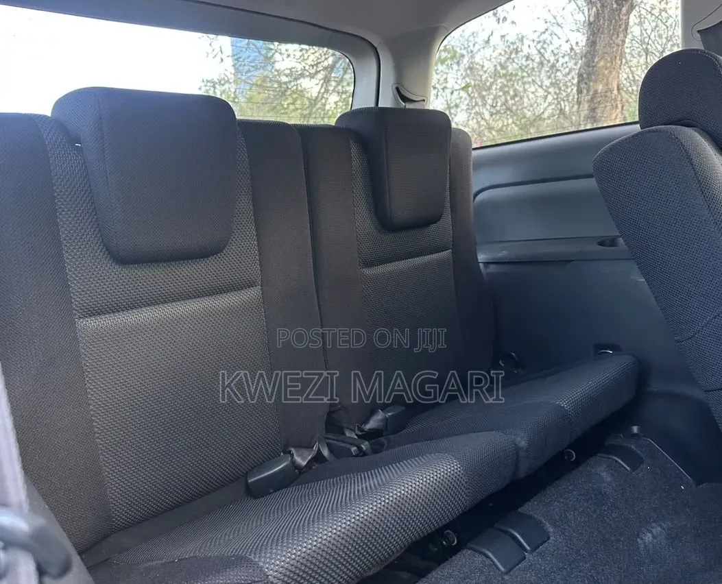 Toyota Wish 2004 Gray