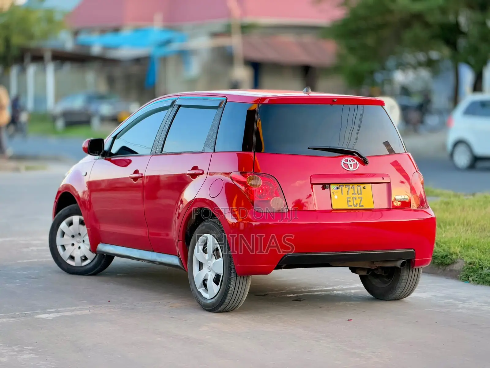 Toyota IST 2004 Red
