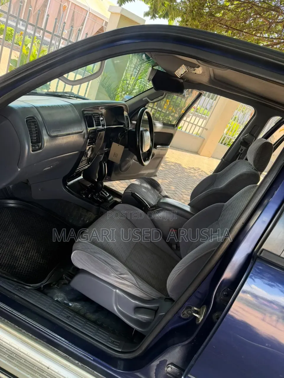 Toyota Hilux Surf 2000 Blue