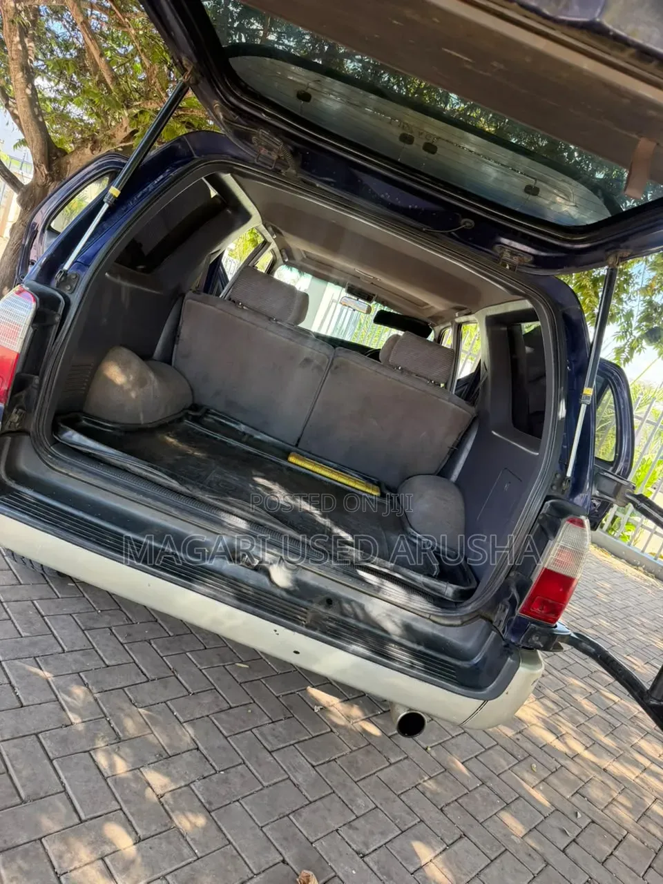 Toyota Hilux Surf 2000 Blue