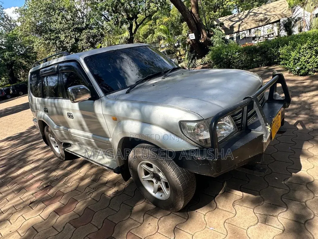 Toyota Land Cruiser Prado 2001 Silver
