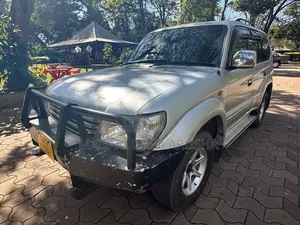 Toyota Land Cruiser Prado 2001 Silver