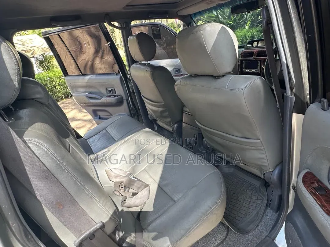 Toyota Land Cruiser Prado 2001 Silver