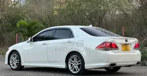 Toyota Crown 2011 White