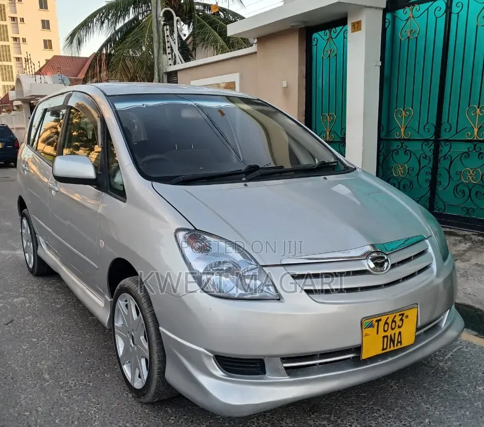 Toyota Corolla Spacio 2003 Silver