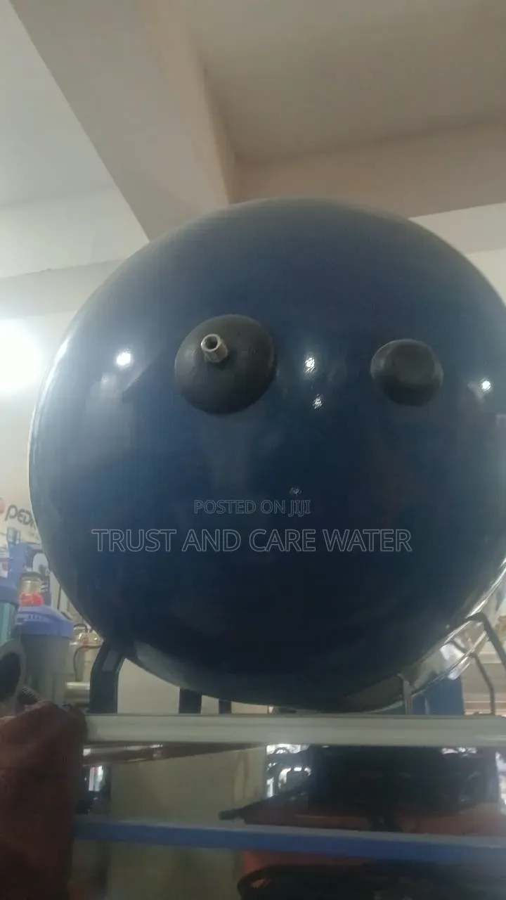 Pressure Tank 300L ( La Kulala)