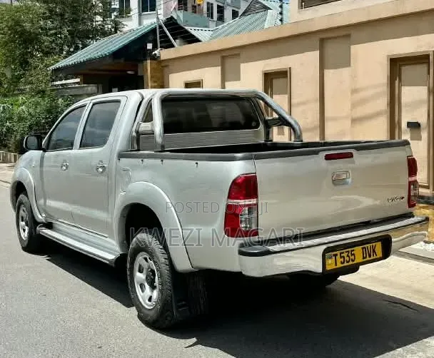 Toyota Hilux 2.5 Cab 2005 Silver