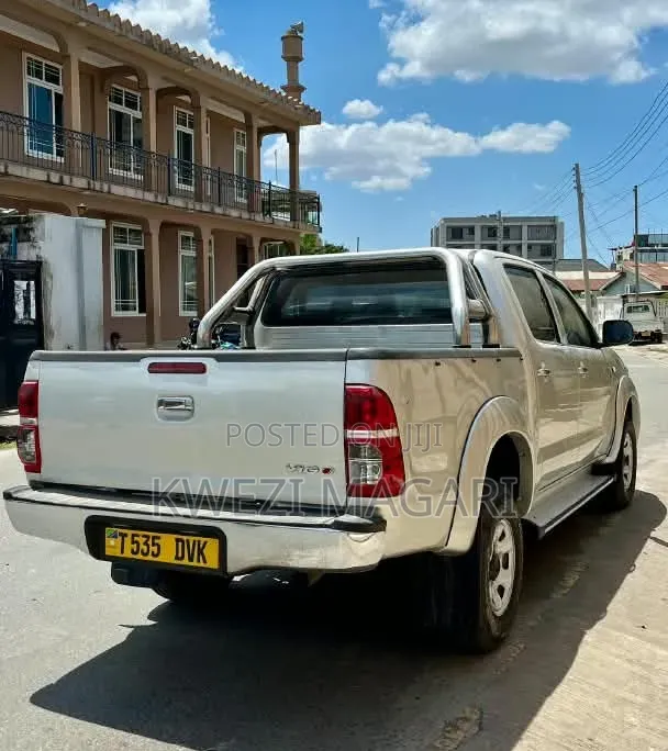 Toyota Hilux 2.5 Cab 2005 Silver