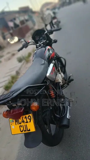 Bajaj Boxer X125 2020 Black