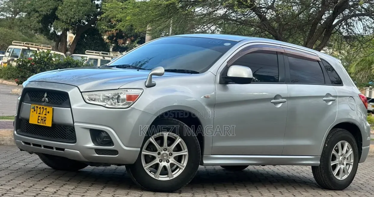 Mitsubishi RVR 2.0 2011 Silver