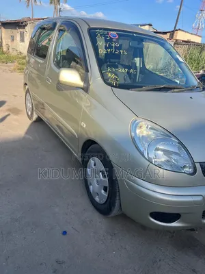 Toyota Fun Cargo 2004