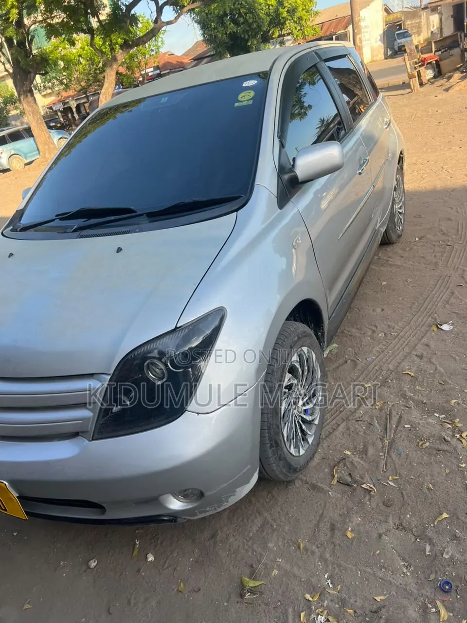 Toyota IST 2004 Silver