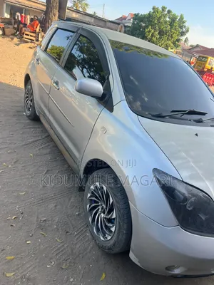 Toyota IST 2004 Silver