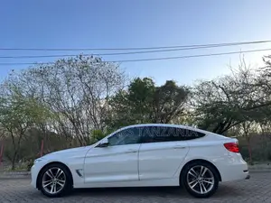 BMW G-Series 2013 Pearl