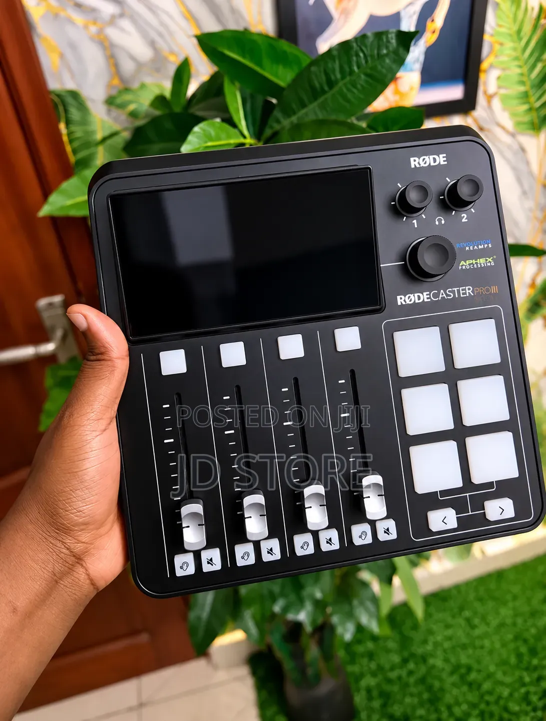 URGENT SALE – RØDECaster Pro 11 Professional Studio Mixer”.
